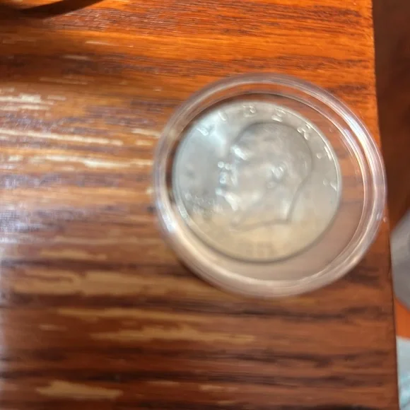 Commemorative Eisenhower Dollar Coin in Display Case - Picture 3 of 6